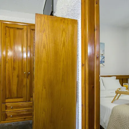Aparthotel Skala 3*